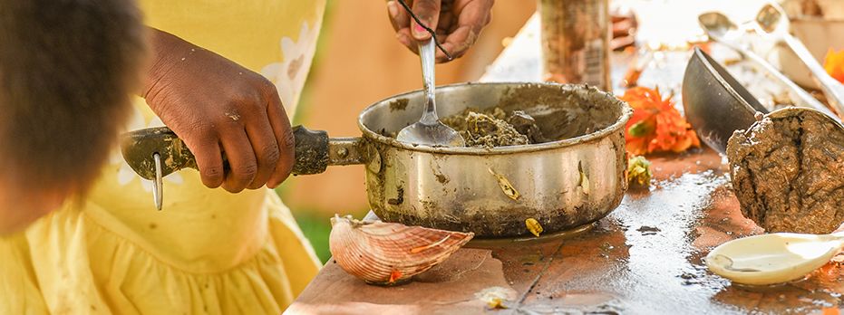 Making a Mud Kitchen